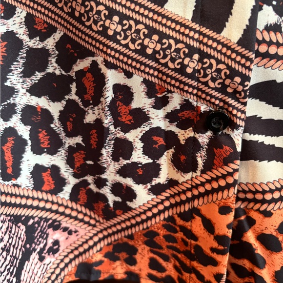 NWOT- ANIMAL PRINT BLOUSE XL - Picture 10 of 13